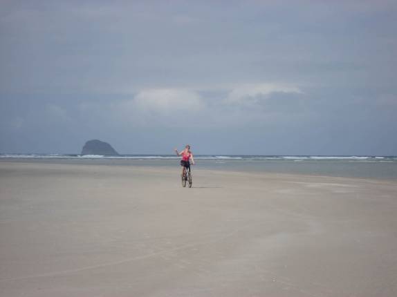 Indo de bicicleta para a ponta sul da Ilha do Cardoso - SP